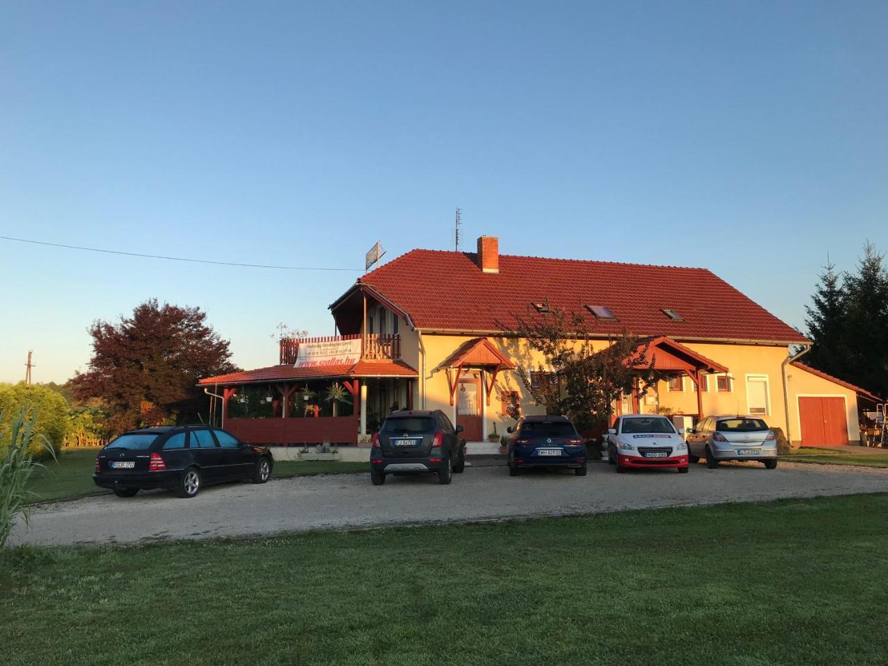Vadvirág vendégház Lenti Esterno foto